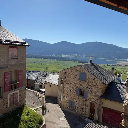 Semesterbostad Maison Cal Pere - Garage - Village Center -lake View *